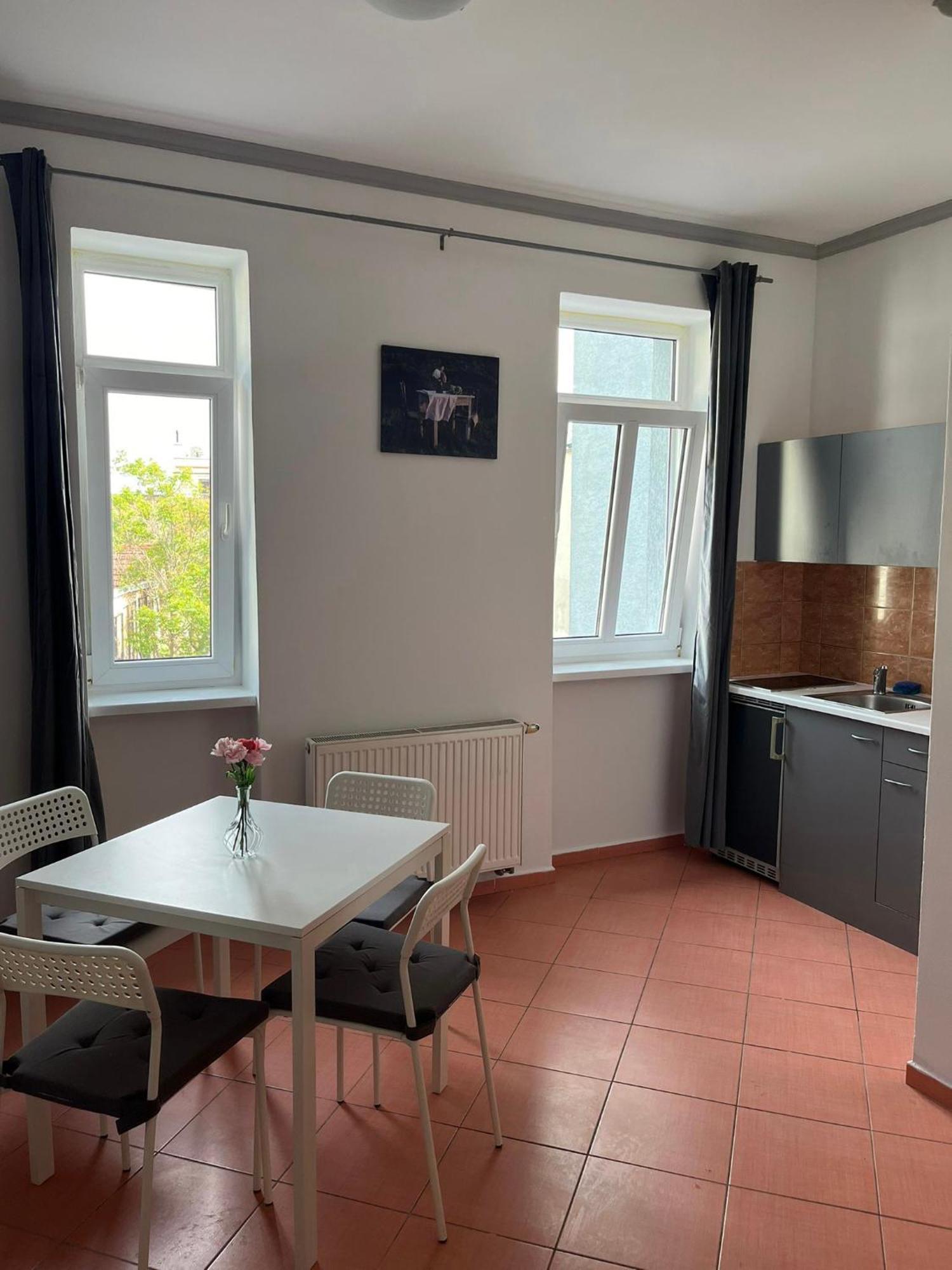 1St Plaza Apartment Μπρατισλάβα Εξωτερικό φωτογραφία